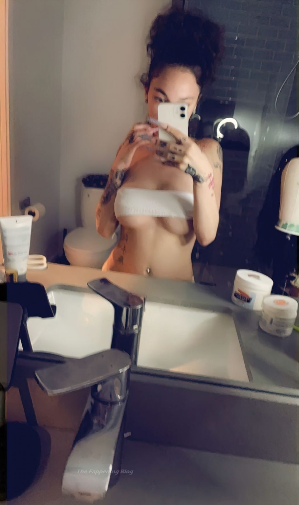 Bhad Bhabie leaks her fucking OnlyFans shits 12