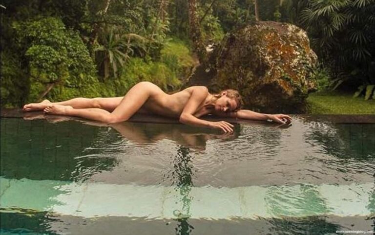 Nude and sexy pictures of Shantel VanSanten. 