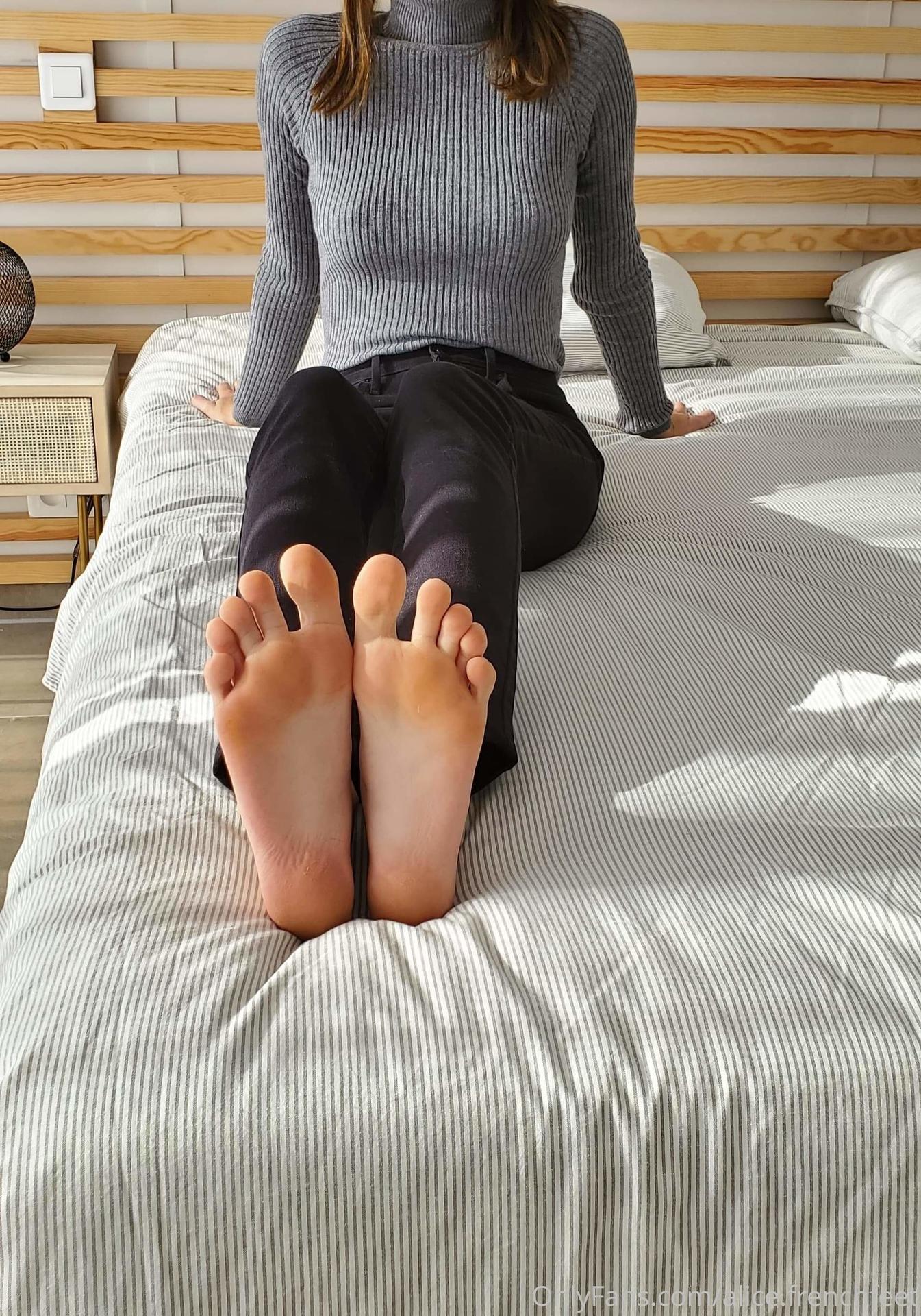 alice.frenchfeet / alicefrenchfeet Nude OnlyFans Leaks 11