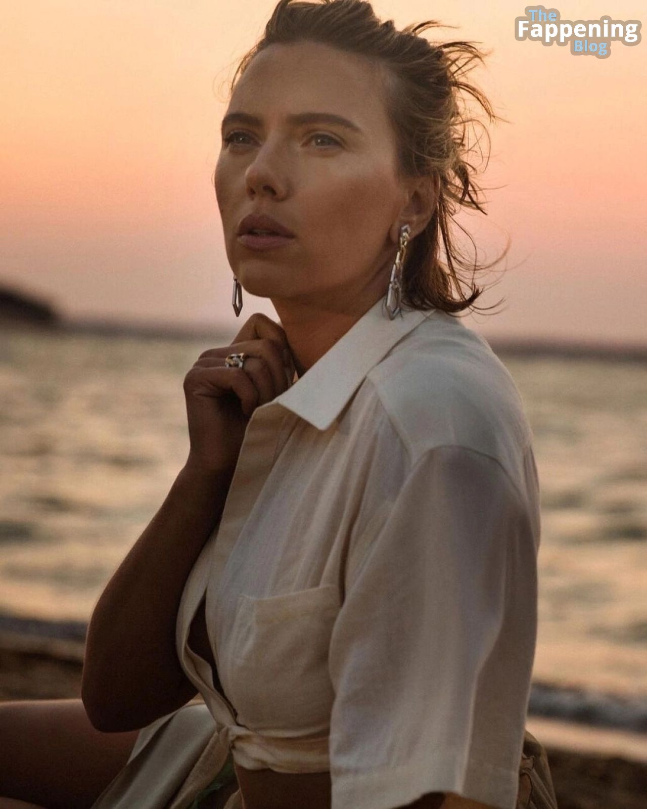 Scarlett Johansson Looks Stunning in a New Nature’s Artistry Campaign