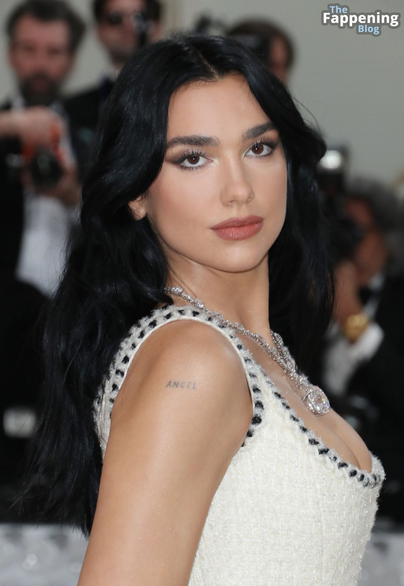 Dua Lipa Shows Off Her Cleavage In A Corset Dress At The Met Gala Photos