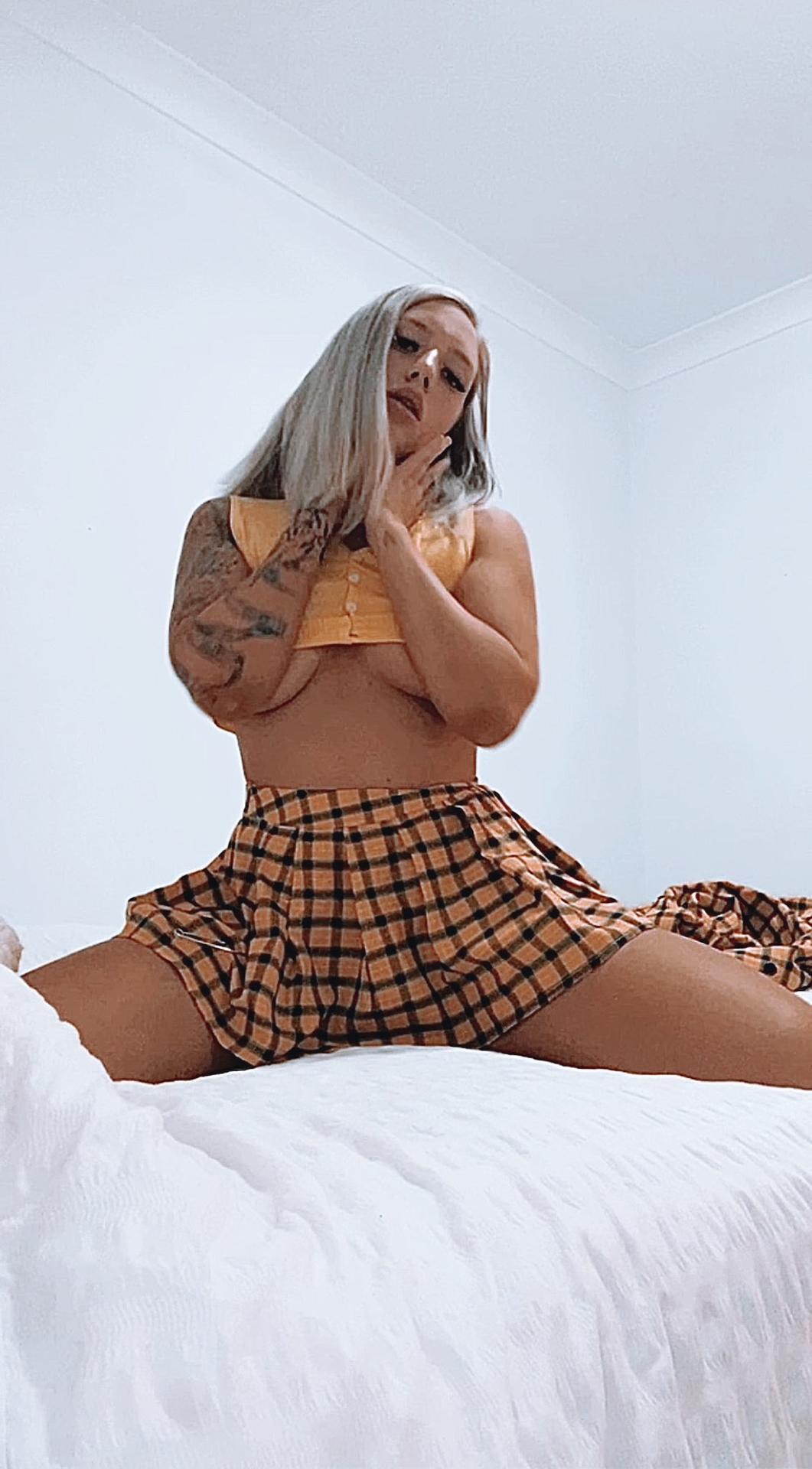 Emily Paul / emilypaullofficial Nude OnlyFans Leaks 2