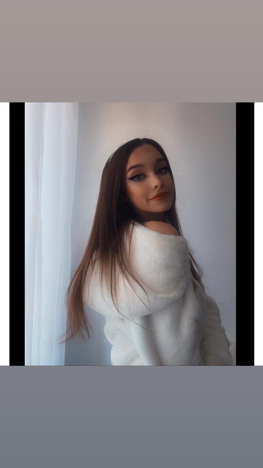 olivka648 / olivka_flower Nude OnlyFans Leaks 5