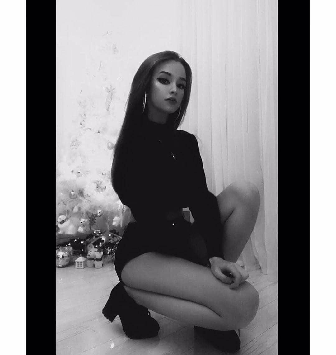 olivka648 / olivka_flower Nude OnlyFans Leaks 10