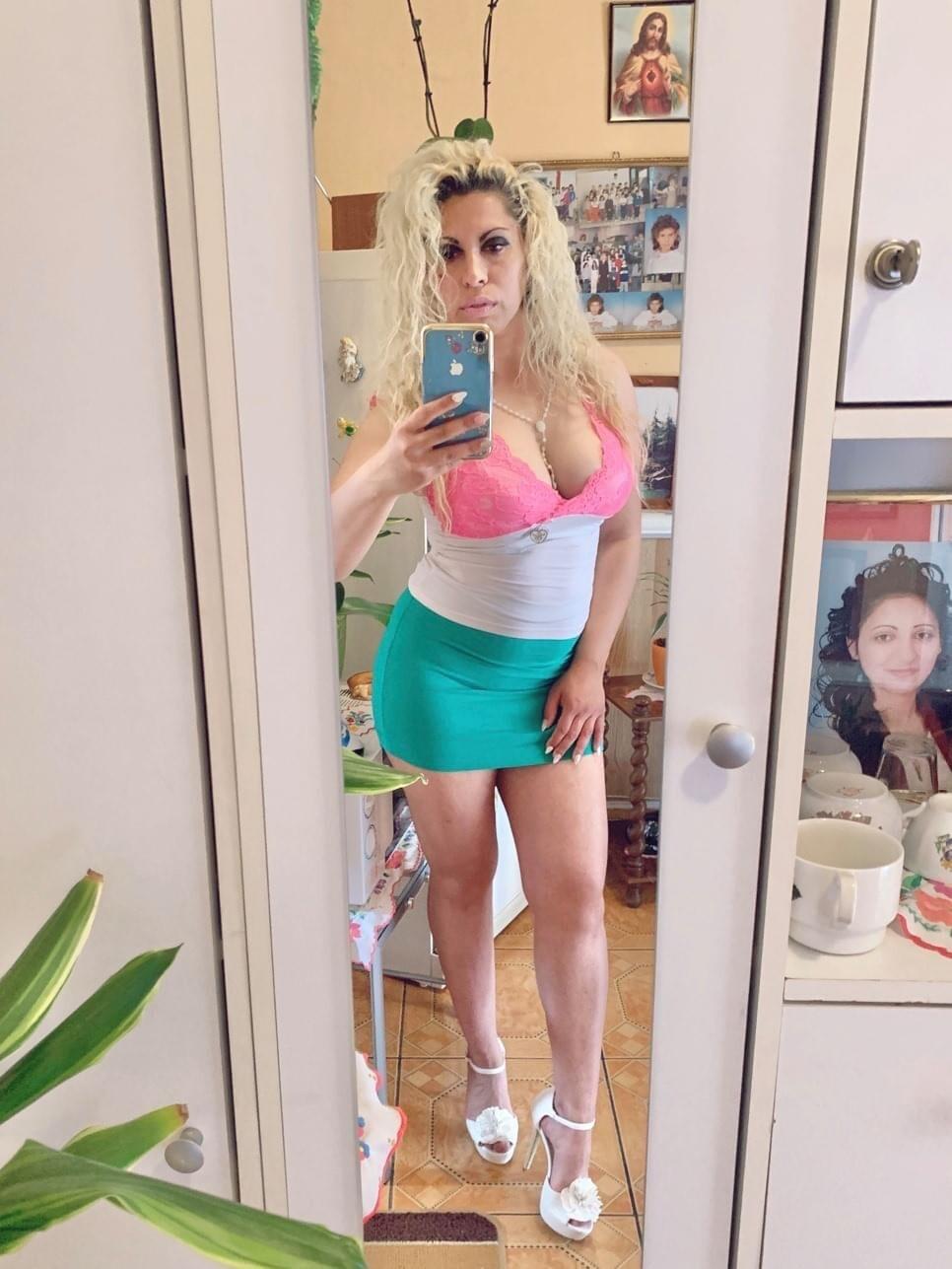 petratimea Nude OnlyFans Leaks 12