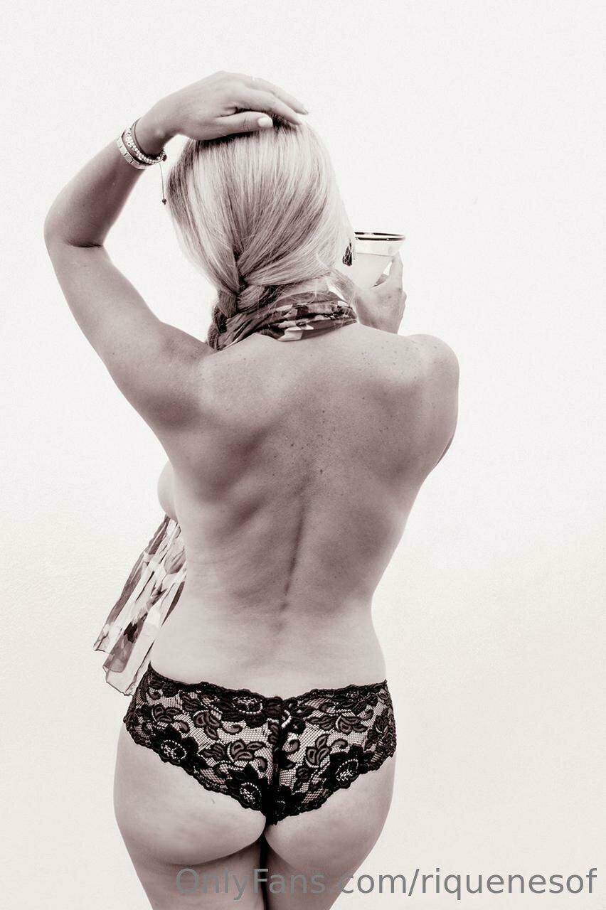 Tania Riquenes / riquenesof Nude OnlyFans Leaks 11