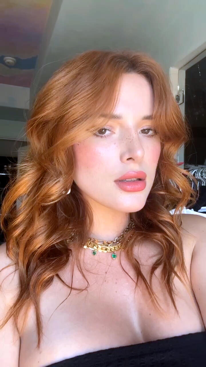 Bella Thorne / bellathorne Nude OnlyFans Leaks 7