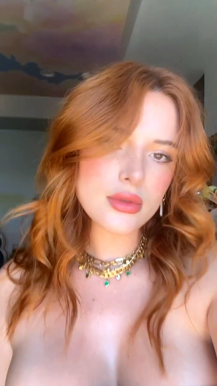 Bella Thorne / bellathorne Nude OnlyFans Leaks 5