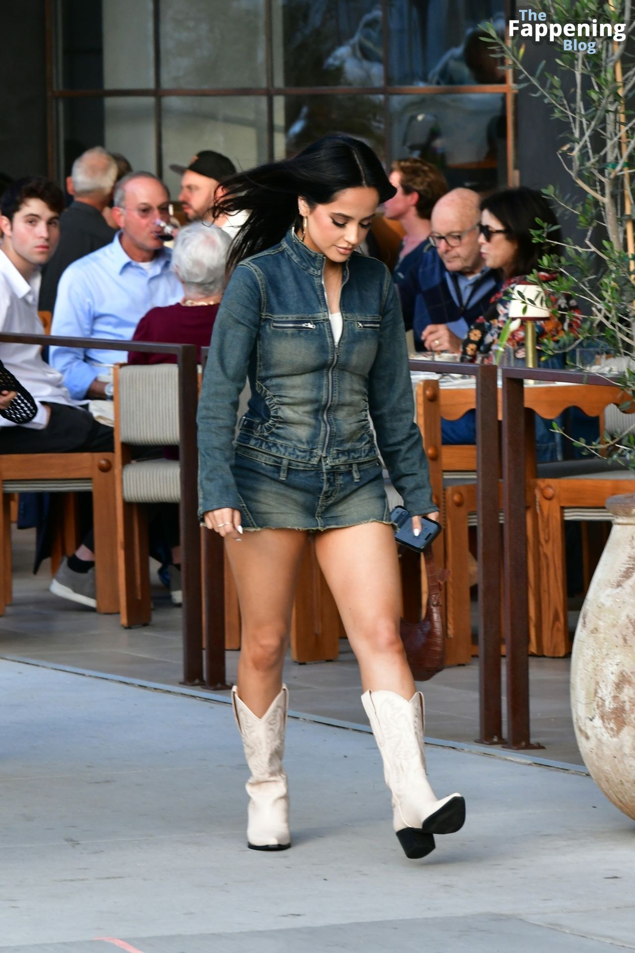 Leggy Becky G is Seen Out For Dinner At Hotspot Juliet (26 Photos