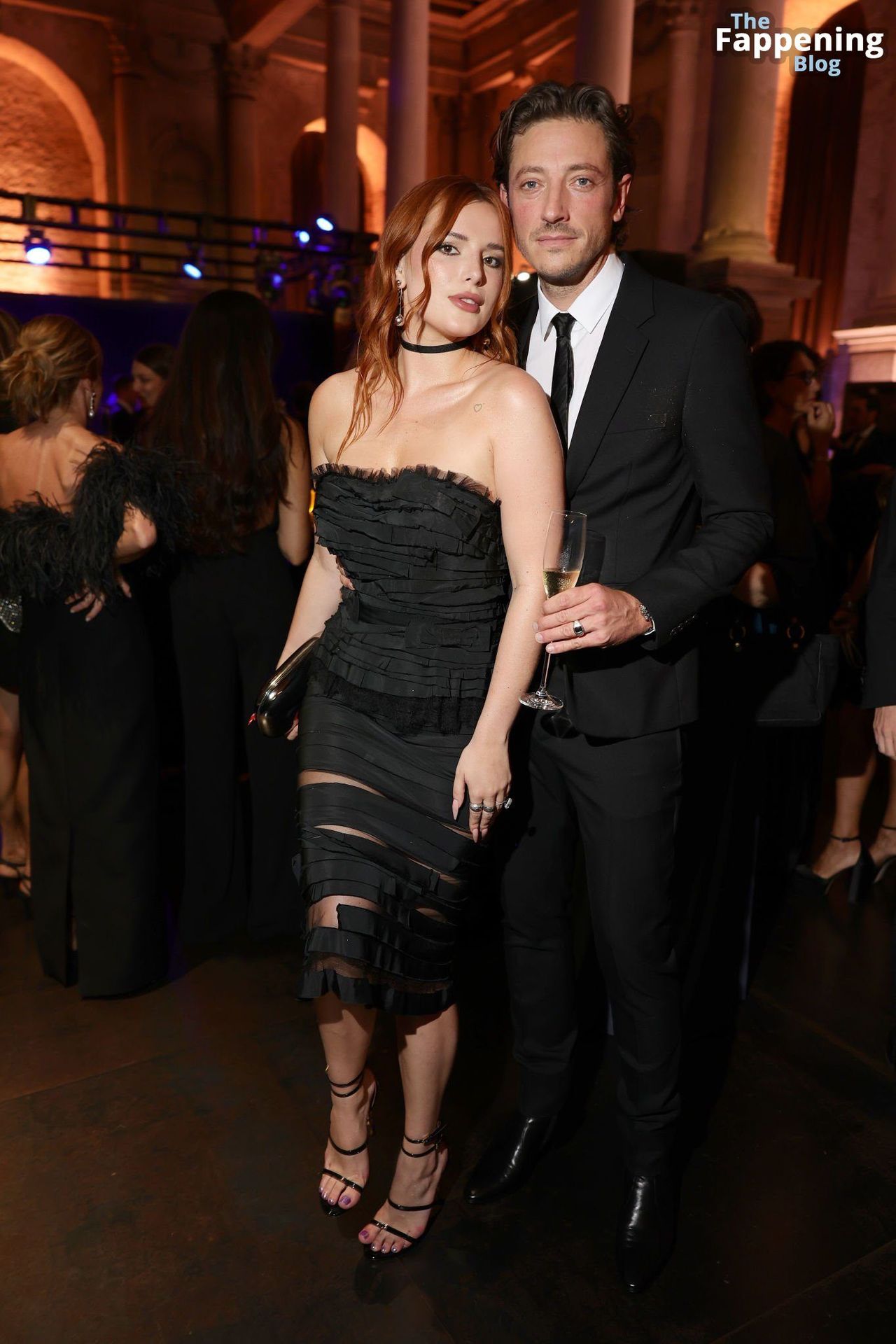 Bella Thorne Looks Stunning at the amfAR Gala Venezia (33 Photos) – ( ͡