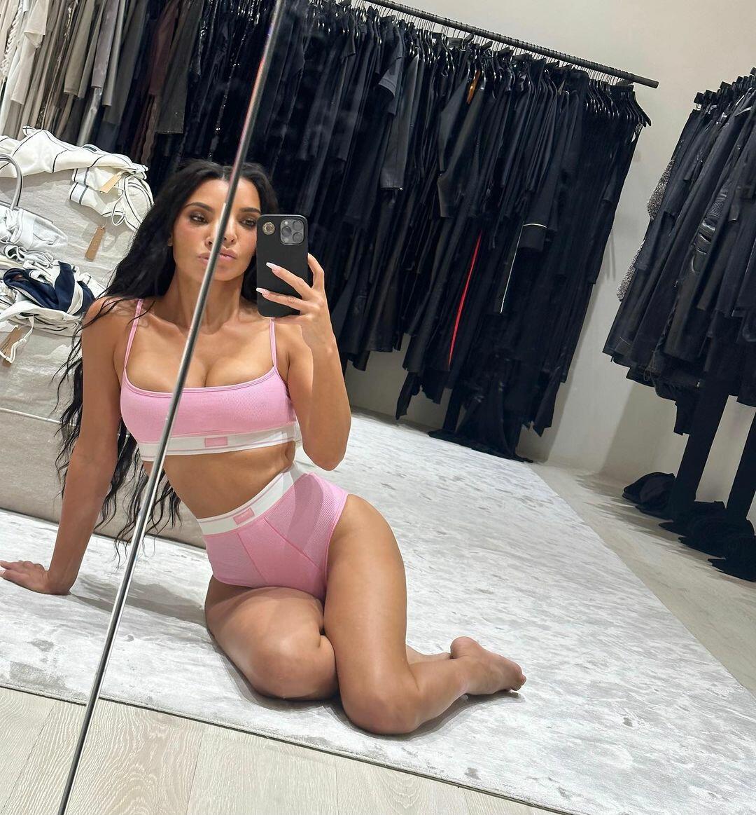 Kim Kardashian / kim_kardashian Nude OnlyFans Leaks 7
