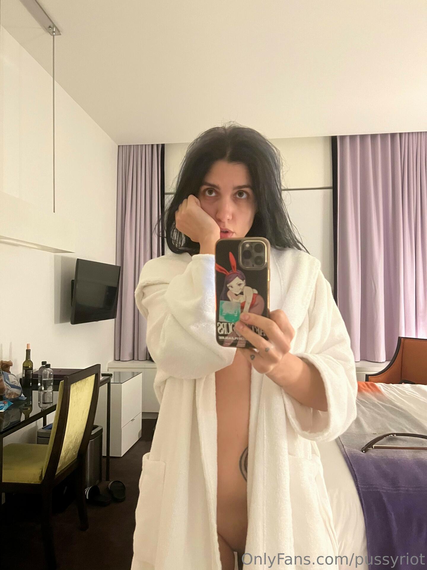 nadya tolokonnikova / xxpussyriotxx Nude OnlyFans Leaks 5