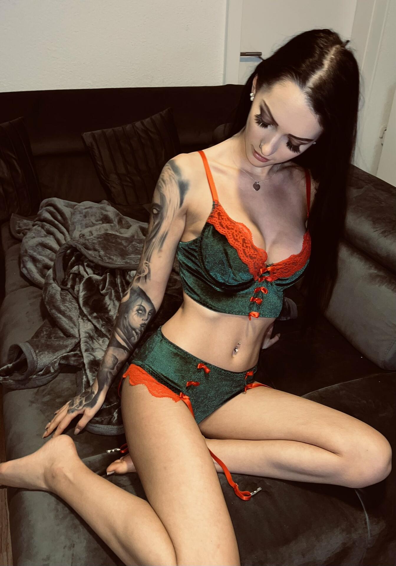 Shutuphooker / inked_shutuphooker Nude OnlyFans Leaks 19