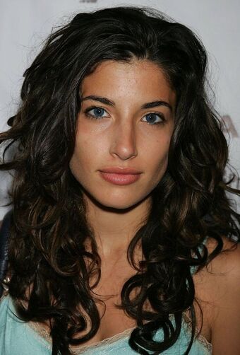 Tania Raymonde Tania Raymonde Nude Leaks Onlyfans Leaked Models