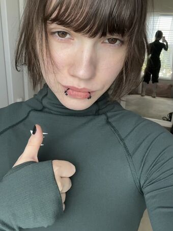 Mewnii Nude Leaks OnlyFans Photo 2