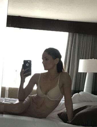 Sarah Wayne Callies Nude Leaks OnlyFans Photo 2