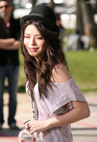 Miranda Cosgrove Nude Leaks OnlyFans Photo 86