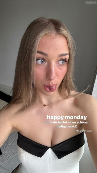 Hannah Maria Nude Leaks OnlyFans Photo 17