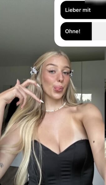 Hannah Maria Nude Leaks OnlyFans Photo 9