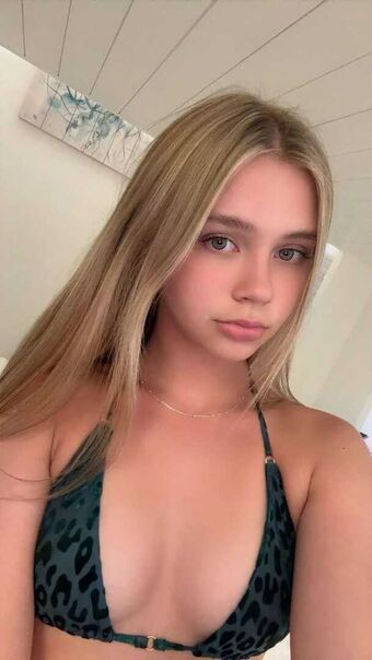 Malvina Policarpova Nude Leaks OnlyFans Photo 31