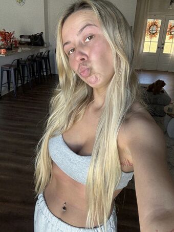 Leah Remini Nude Leaks OnlyFans Photo 108