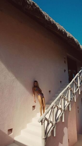 Allie Leggett Nude Leaks OnlyFans Photo 33