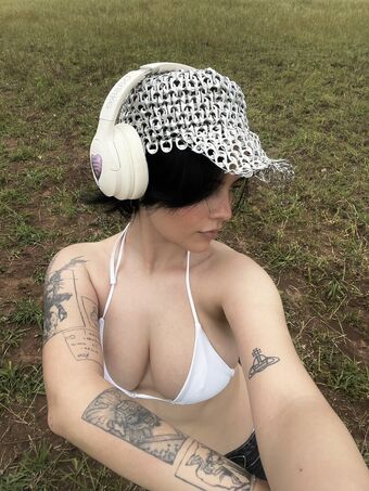 Amanda Yeux Nude Leaks OnlyFans Photo 2