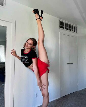 Anfisa Riazhkina Nude Leaks OnlyFans Photo 81