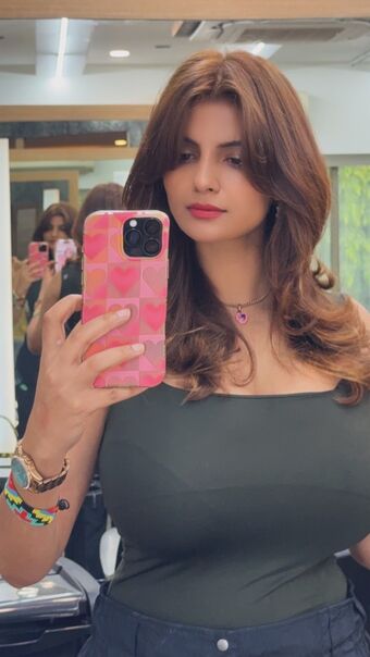 Anveshi Jain Nude Leaks OnlyFans Photo 135