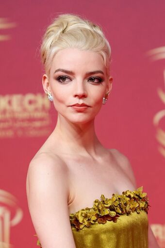 Anya Taylor-Joy Nude Leaks OnlyFans Photo 175