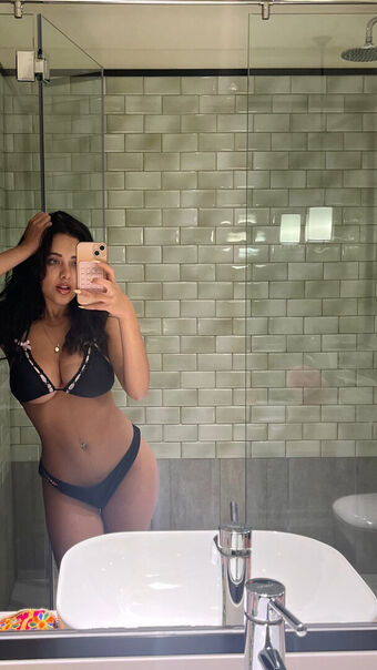 Blaise / blazingggblaiseee / Blaise de Vos Nude Leaks OnlyFans Photo 1