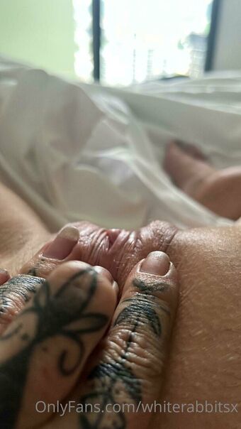 Whiterabbits Nude Leaks OnlyFans Photo 2