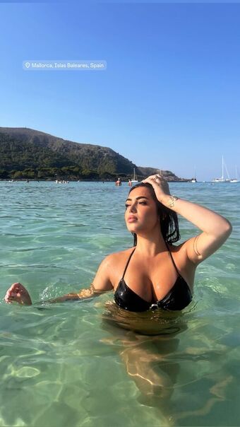 Carla Alvarez Nude Leaks OnlyFans Photo 5