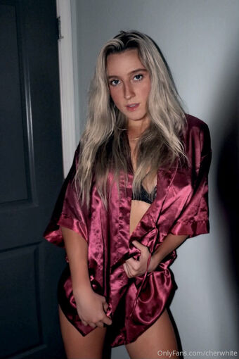 Cher White Nude Leaks OnlyFans Photo 33