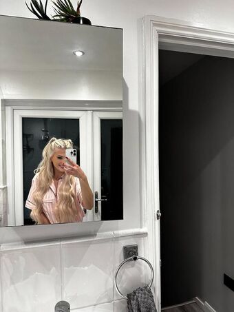 Danielle Harold Nude Leaks OnlyFans Photo 57