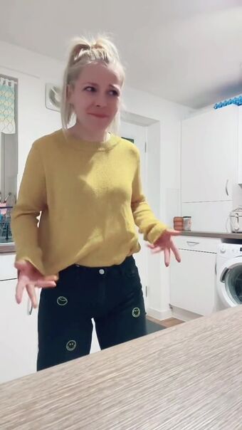 SmileyDani158 Nude Leaks OnlyFans Photo 444