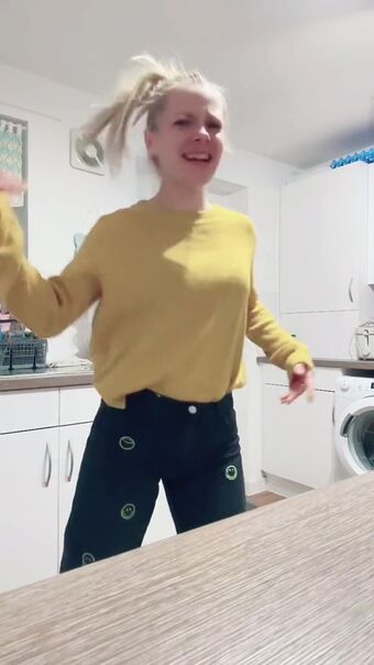 SmileyDani158 Nude Leaks OnlyFans Photo 448