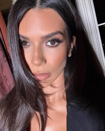 Ekin-Su Nude Leaks OnlyFans Photo 9