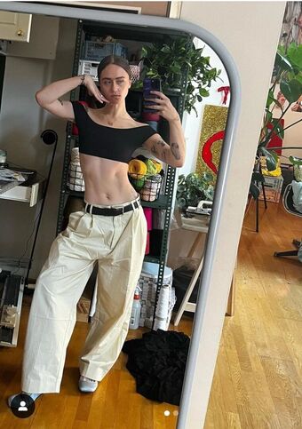 Ella Emhoff Nude Leaks OnlyFans Photo 16