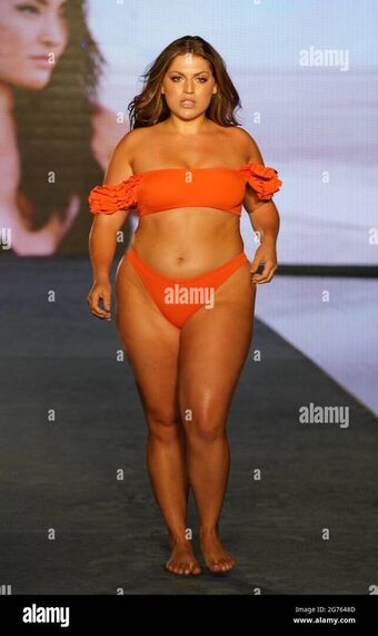 ellahalikas Nude Leaks OnlyFans Photo 14