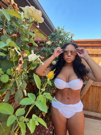 Famous Kiki 1 Nude Leaks OnlyFans Photo 17