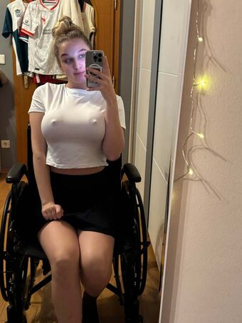 foxielovelyredxo Nude Leaks OnlyFans Photo 2