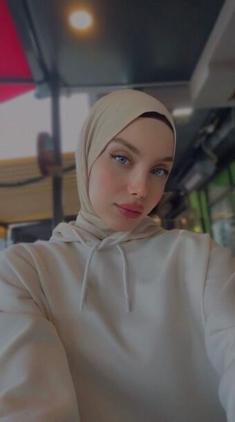 sariikubraa Nude Leaks OnlyFans Photo 25