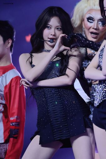 Hong Eunchae 홍은채 Nude Leaks OnlyFans Photo 2