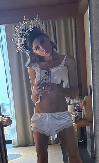 Kate Beckinsale Nude Leaks OnlyFans Photo 32