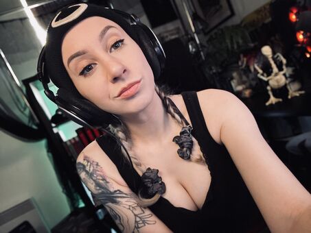 Katlink Nude Leaks OnlyFans Photo 4