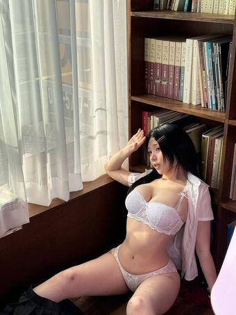 Lee Yeon Woo Nude Leaks OnlyFans Photo 27