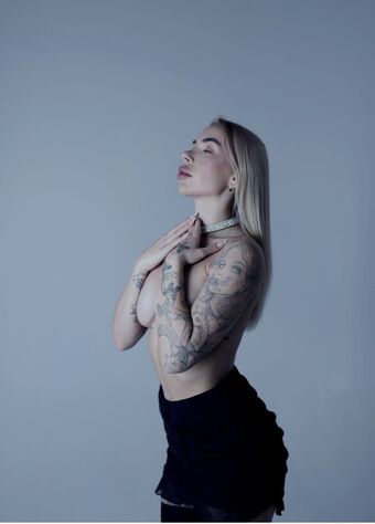 Leila Crystal Nude Leaks OnlyFans Photo 14