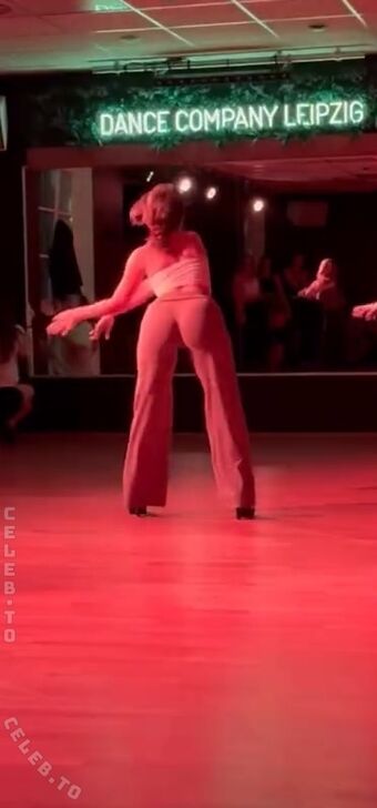 Lina Valeska Nude Leaks OnlyFans Photo 240