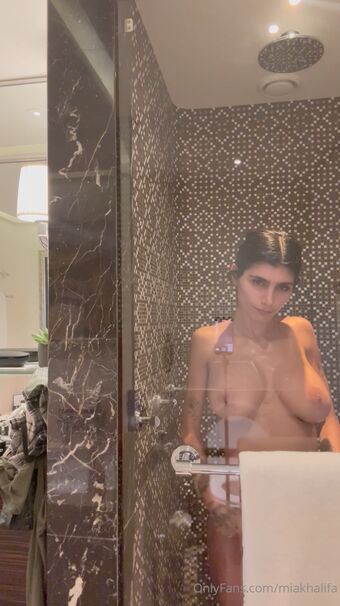 Mia Khalifa Nude Leaks OnlyFans Photo 2156